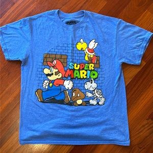 M - Super Mario Brothers T-shirt - kids size medium